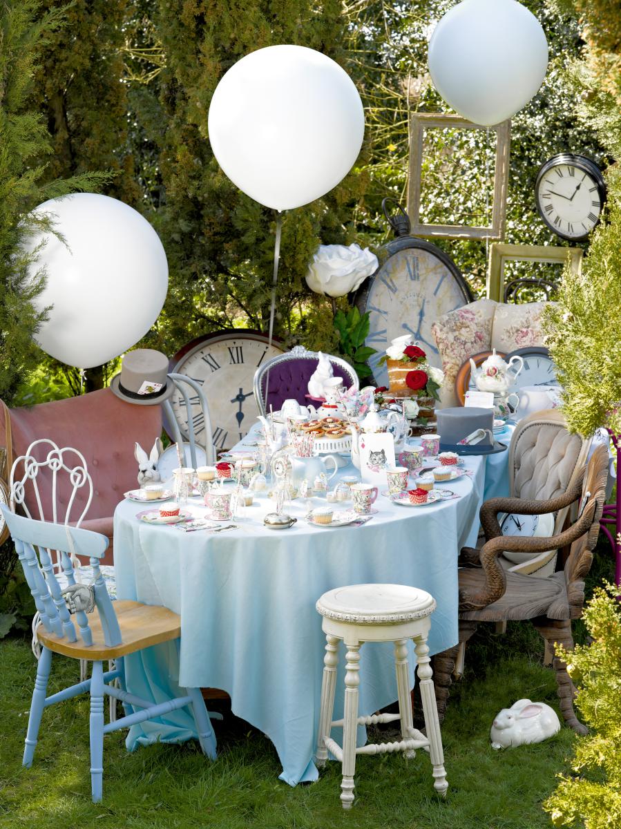 Alice im Wunderland als Babyparty Thema