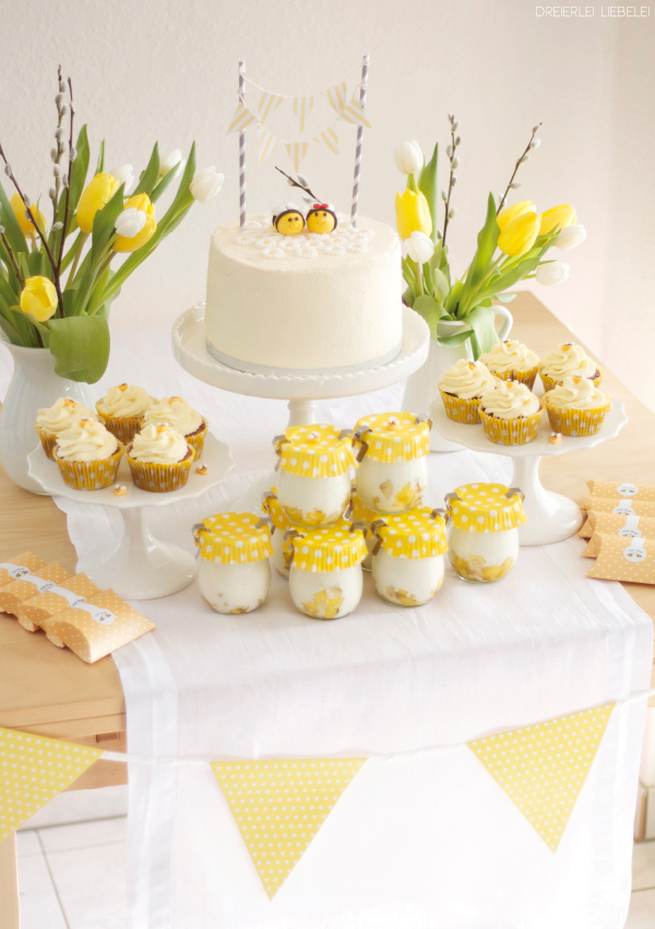 Baby Shower Candy Bar mit Bienen © www.dreierlei-liebelei.blogspot.de