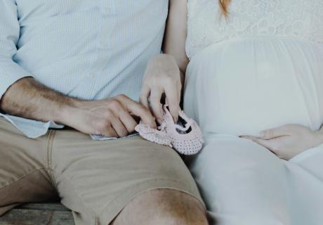 Nesting Party - die Nestbauhilfe für schwangere Paare (c) Kelly Sikema auf Unsplash