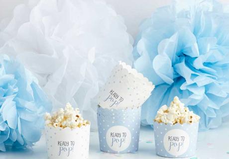 Aus unseren praktischen Boxen zur Babyparty lässt sich Popcorn und anderes Knabberzeug am besten Naschen!