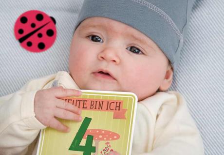 4 Monate alt - Zeit für ein Erinnerungsbild mit Meilensteinkarte