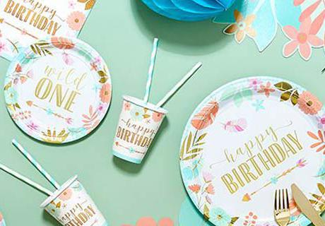Boho Partydeko für den 1. Geburtstag kleiner Mädchen