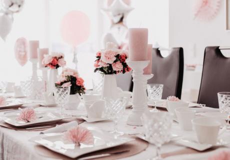 Tischdekoration auf der Babyparty in Rosa & Weiß (c) Anna Fichtner Fotografie